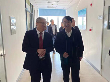 浦东新区管小军副区长一行10余人莅临威客电竞现场调研CRO市场及公司业态