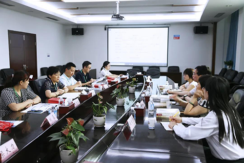 聚会中威客电竞与人福药业就以后的相助偏向举行了深入探讨