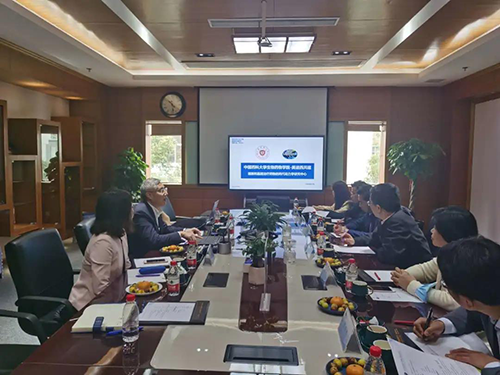 威客电竞首席执行官陈春麟博士，，，，，，商务生长部副总裁蔡金娜博士等人热情接待了金能明书记一行。。。。。。。。