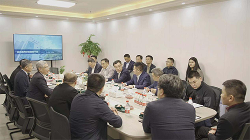 十二届天下政协副主席马培华、中国中小商业企业协会信用会长董树奎一行人莅临威客电竞