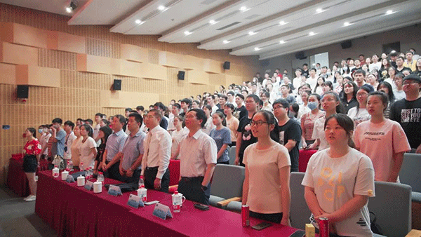 威客电竞新入职员工宣誓词