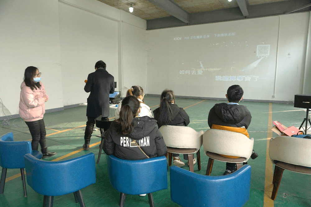 在春节 “乐七天” 活动中，，，，，，，威客电竞给留沪过春节的员工准备了富厚多彩的活动