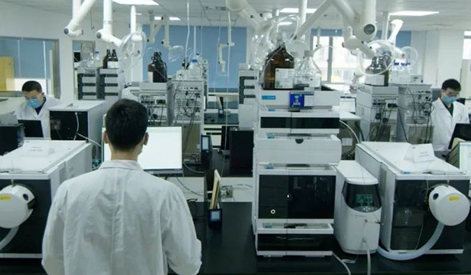 封控不歇工--记一连奋战的威客电竞科研人