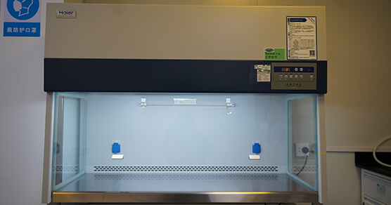 笔直层流清洁事情台.jpg